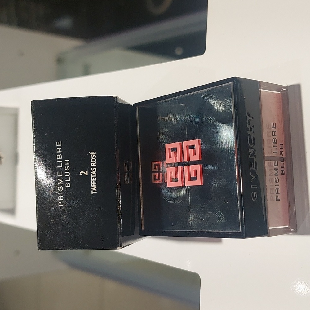 Givenchy taffeta rose n 2 blush